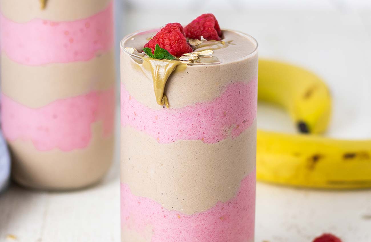 Creamy Oatmeal Smoothie (A Quick, Healthy Breakfast Recipe!)